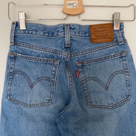 Levi’s Premium Wedgie Straight Jeans - Picture 4 of 4